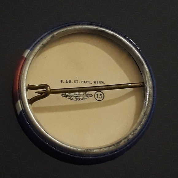 Vintage 1940 St Paul Winter Carnival King Boreas Pin - Small Blue Royal Pin - Picture 5 of 7